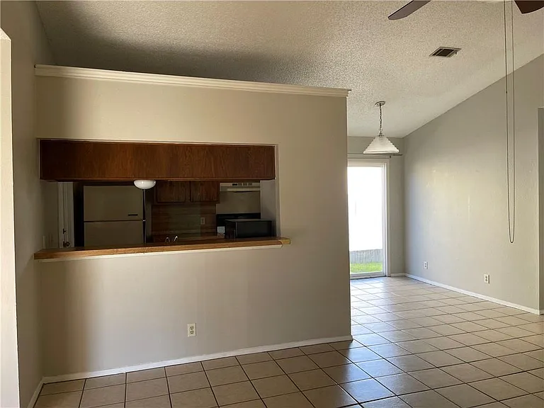 8704 Pineridge Dr #A — Photo 5