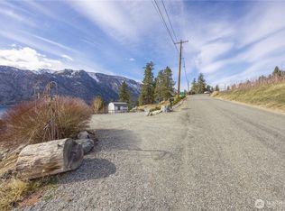 2208 Lakeshore Dr, Manson, WA 98831