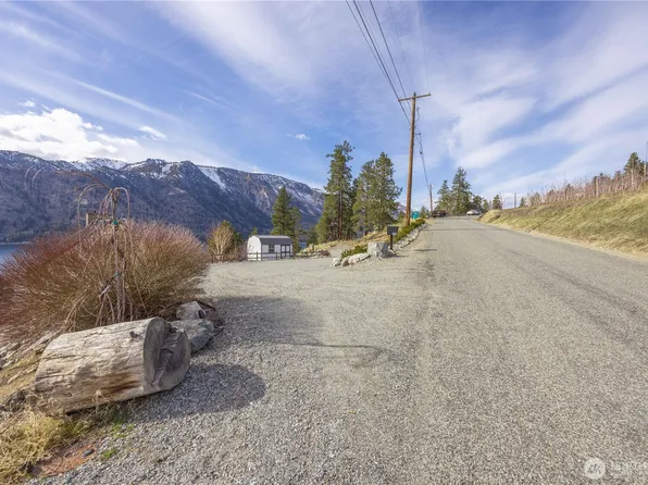2208 Lakeshore Drive, Manson, WA 98831