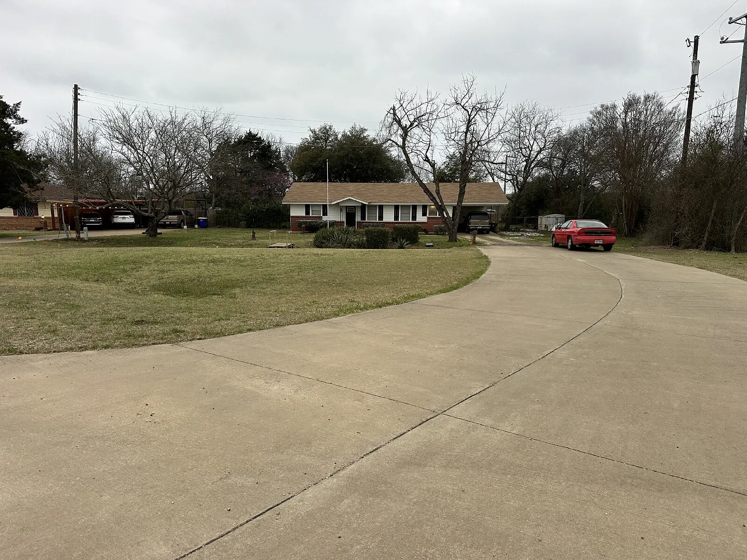 3 bed, 1.0 bath, 1484 sqft, $1,895 — Photo 2