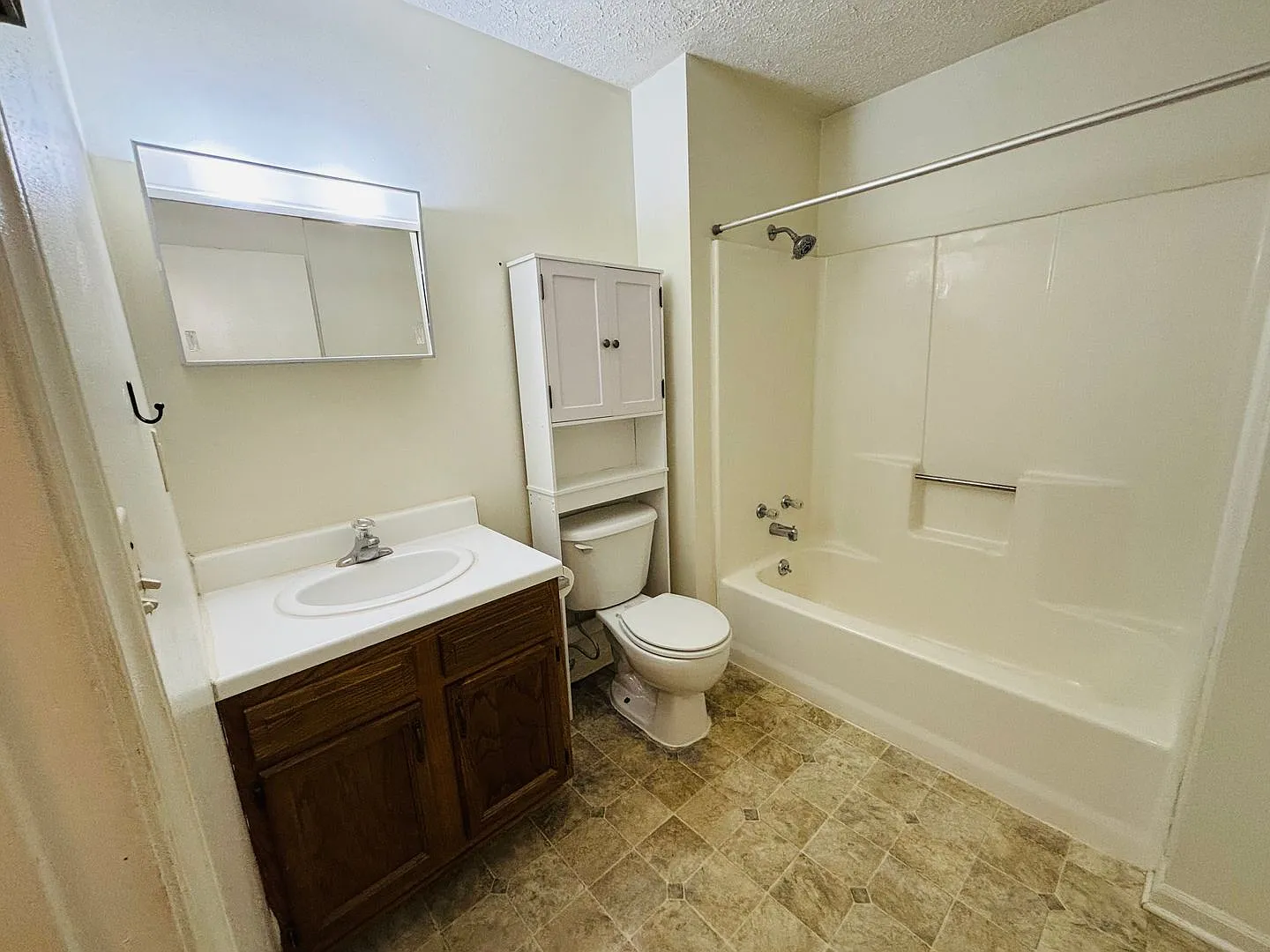 * Re-Rental Available 9/1/26 * 2 Bedroom 1 Bathroom Duplex — Photo 1