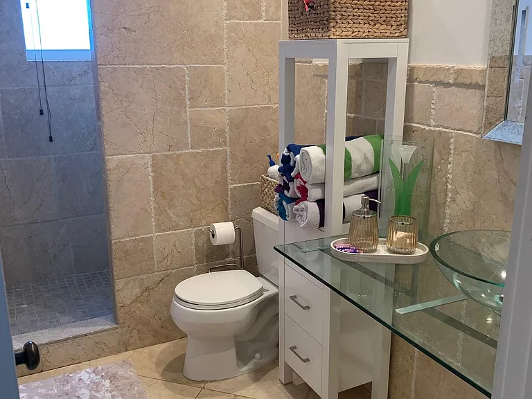 2nd Bathroom