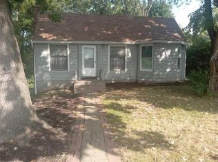 6800 Blue Pkwy, Kansas City, MO 64129