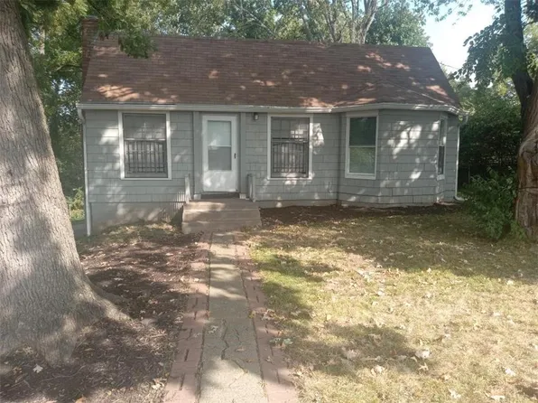 6800 Blue Pkwy, Kansas City, MO 64129