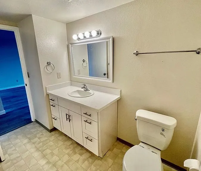 5200 University Way NE #603 — Photo 23