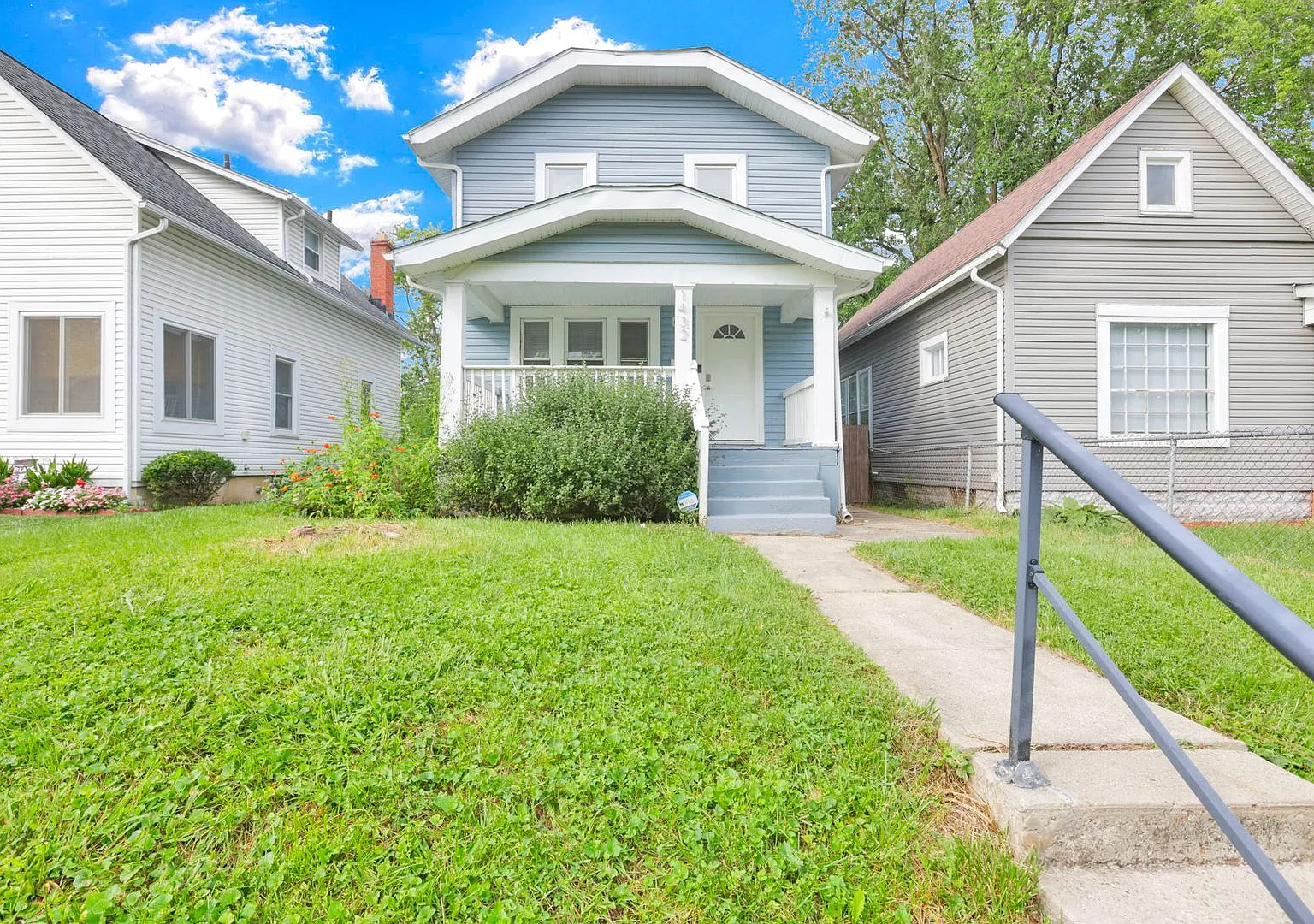 Spacious 4BR/1.5BA Home in Columbus — Photo 3
