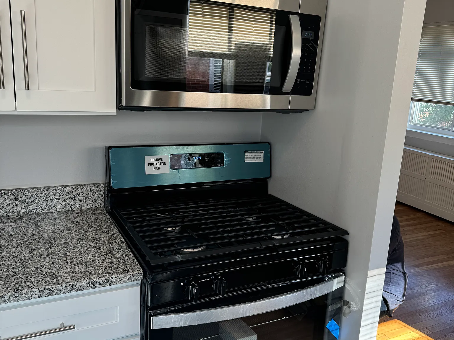 206 Webster St NE — Photo 3