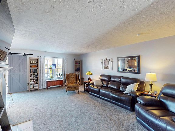 5th image of 1220 Harvest Ridge Cir