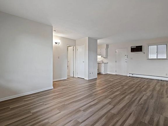 2nd image of 515 Riverview Dr #204