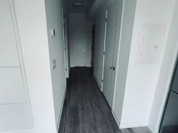 10 Oak St, Toronto, ON