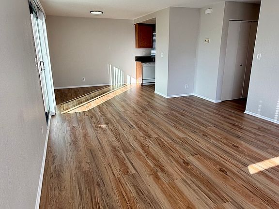 3rd image of 407 N Dalton Ave #4