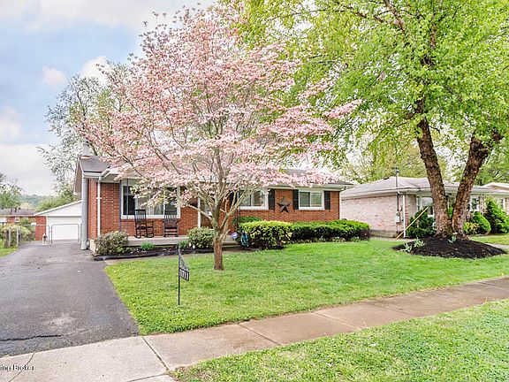 4th image of 11711 Pierce Way