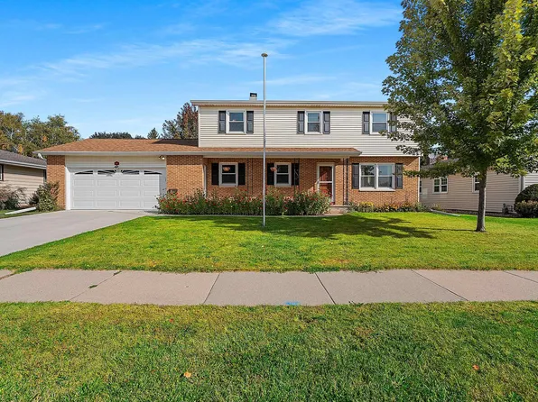 876 W 19th Ave, Oshkosh, WI 54902