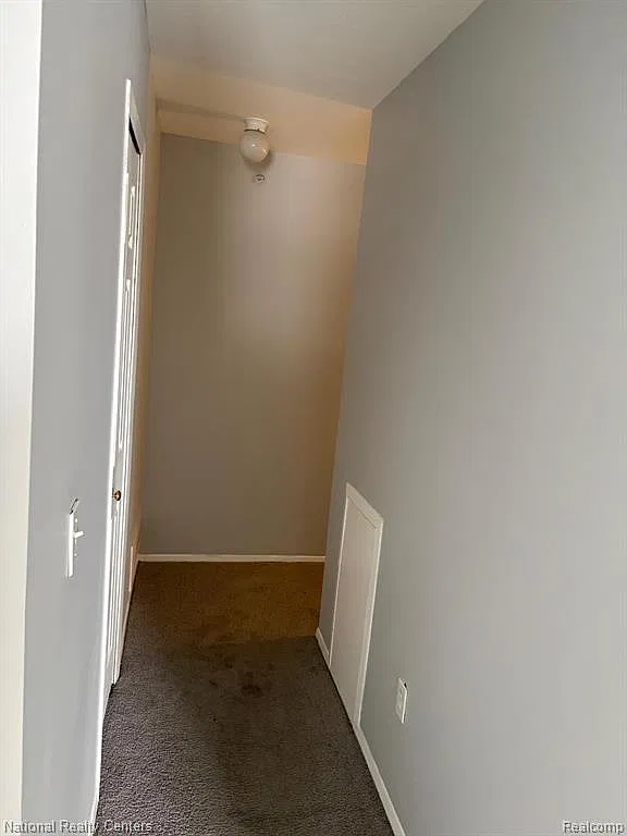 2 bed, 2.5 bath, 998 sqft, $1,600 — Photo 4