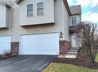 920 Case St, Naperville, IL 60563