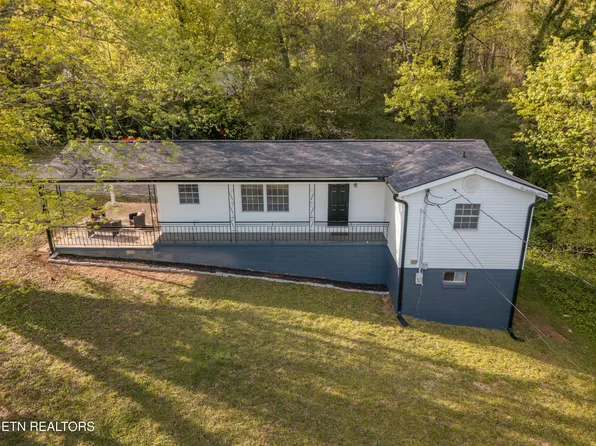 501 Hollingsworth Ln, Clinton, TN 37716