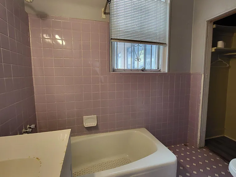 957 E Baltimore Ave #1R — Photo 4