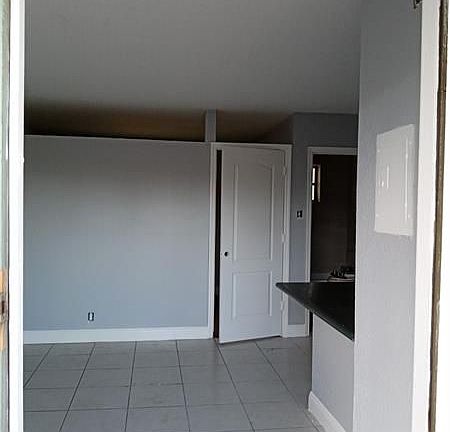 4th image of 4071 N Dixie Hwy APT 30