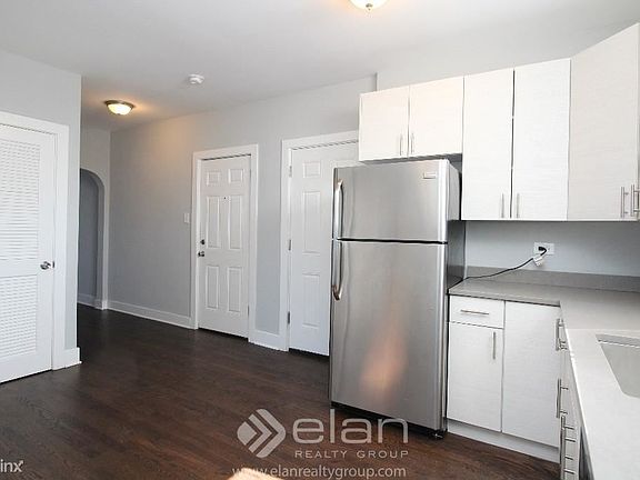3rd image of 2130 N Sawyer Ave APT 2W