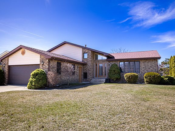 2nd image of 8940 Calhoun Pl