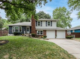 9426 Connell Dr, Overland Park, KS 66212