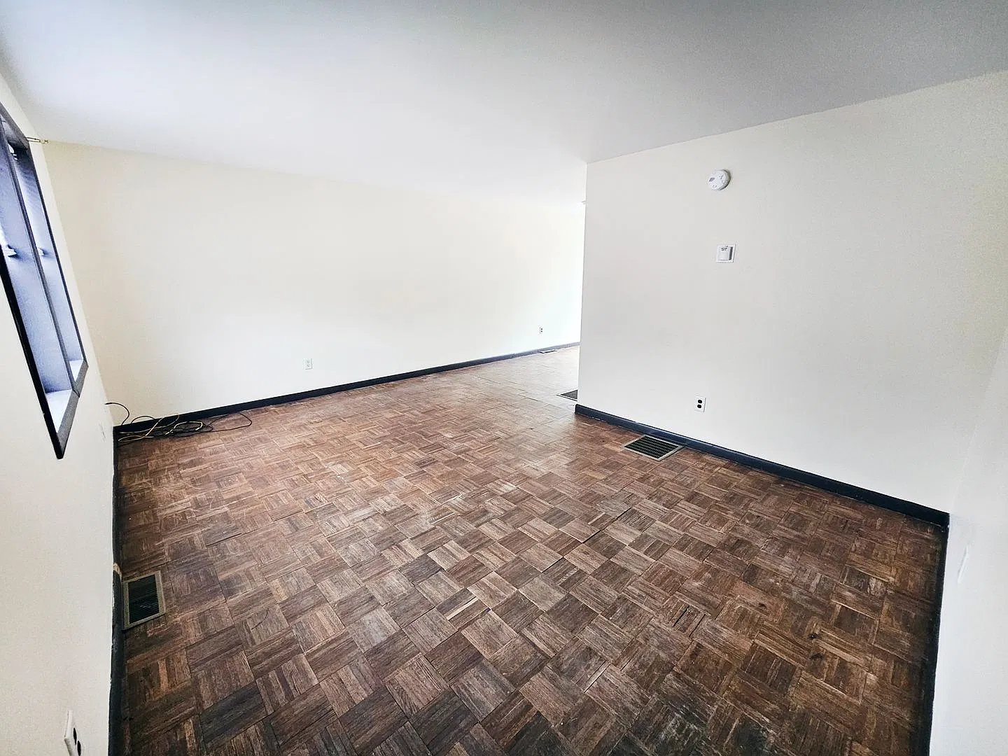 350 Julie Drive — Photo 4