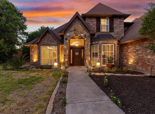 7708 Riverview Ct, Fort Worth, TX 76126