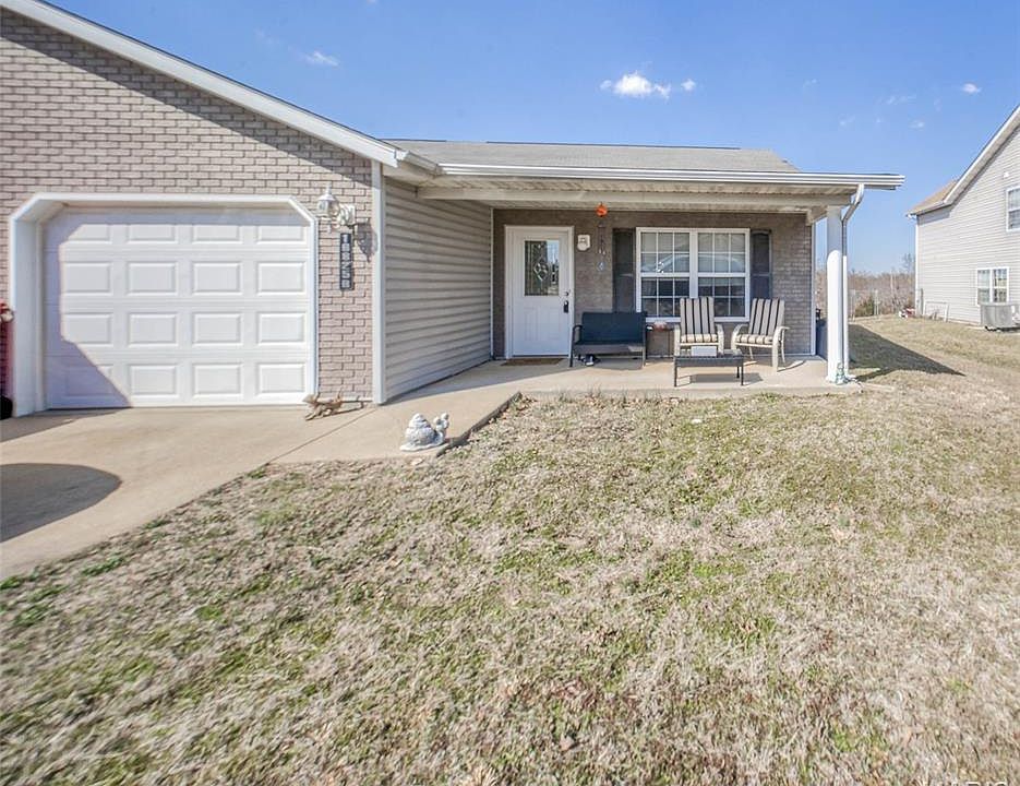1st image of 16825 Huntington Ln #B