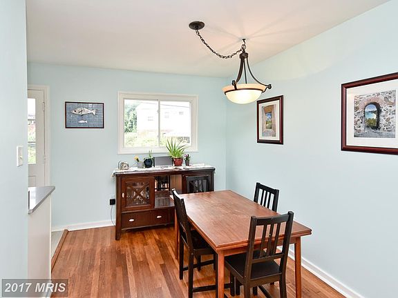 5th image of 2235 Sweetbriar Dr