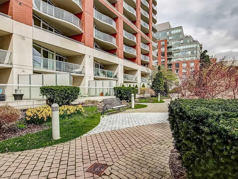 550 Queens Quay W #709 — Photo 4