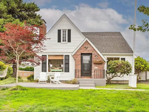 2358 S Edgewood St, Seaside, OR 97138