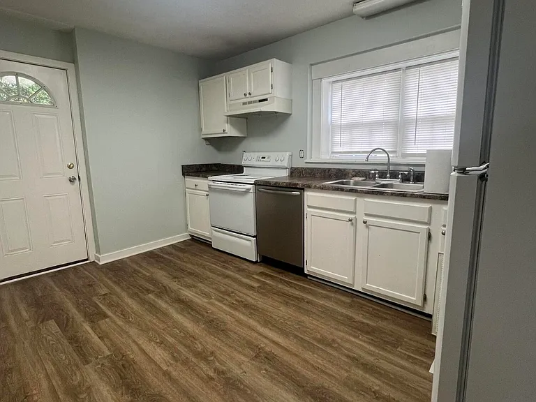 1303 King St — Photo 3
