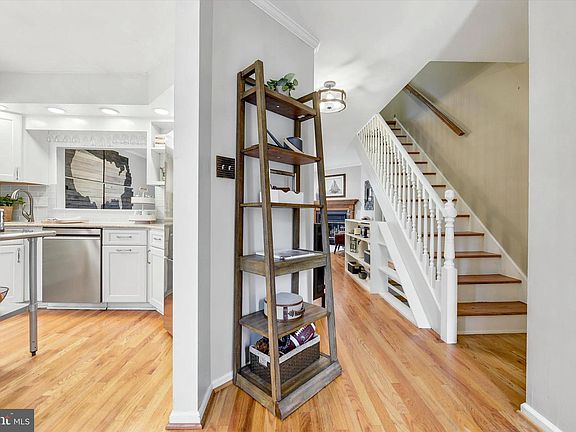 2nd image of 1106 N Glen Dr #1106