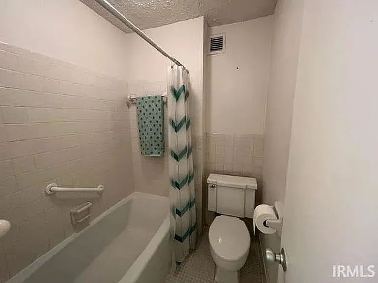 1100 Erie Ave #605 — Photo 6