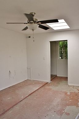 4th image of 5613 Arrowhead Dr