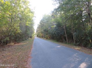 Nhn Lynne St, Ocean Springs, MS 39564