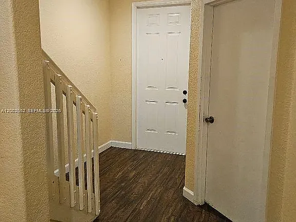 1914 Shoma Dr — Photo 2