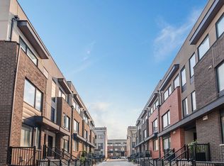 146 William Duncan Rd #8, Toronto, ON M3K0C1