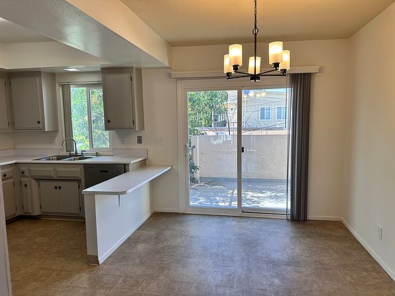 5th image of 210 S Illinois St APT 4