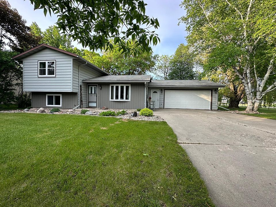 1413 12th St SE, Willmar, MN 56201 Zillow