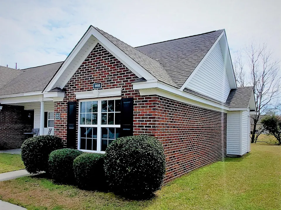 3012 Lauren Place Dr #104