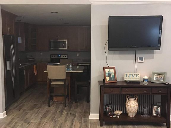 4th image of 545 E Bayview Blvd