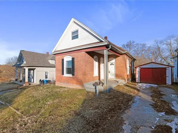 1307 N 13th St, Saint Joseph, MO 64501