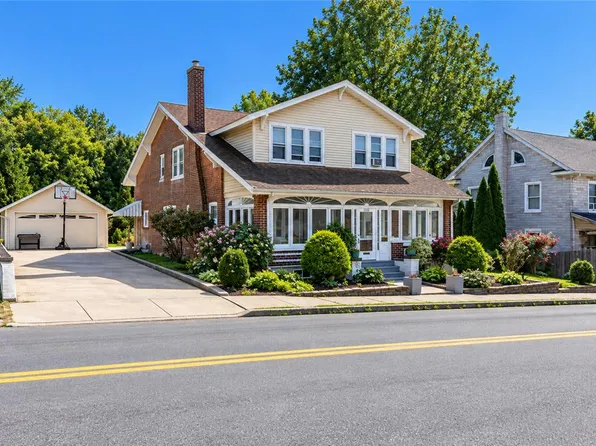 4330 Main St, Whitehall, PA 18052