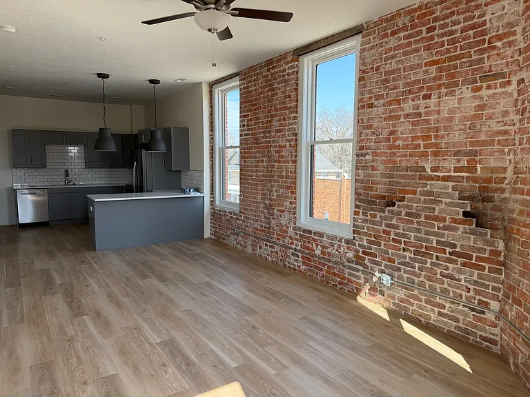 900 Central Ave #205 — Photo 9