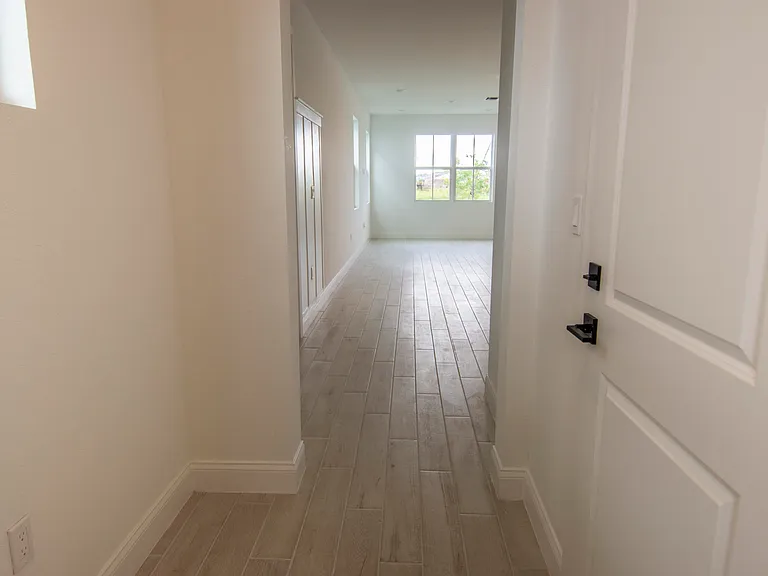 171 SE Birch Ter — Photo 23