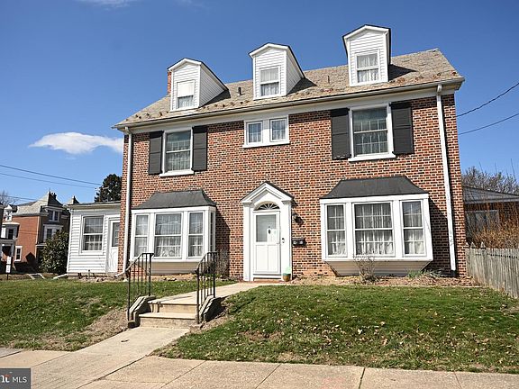 3rd image of 1401 Pine St