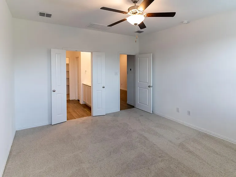 1837 Lake Grove Dr — Photo 16