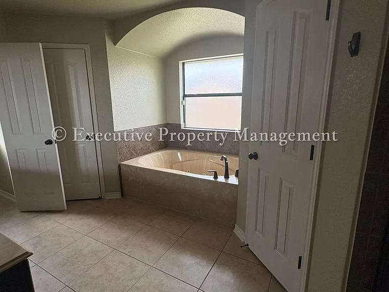 2808 Natural Ln — Photo 21