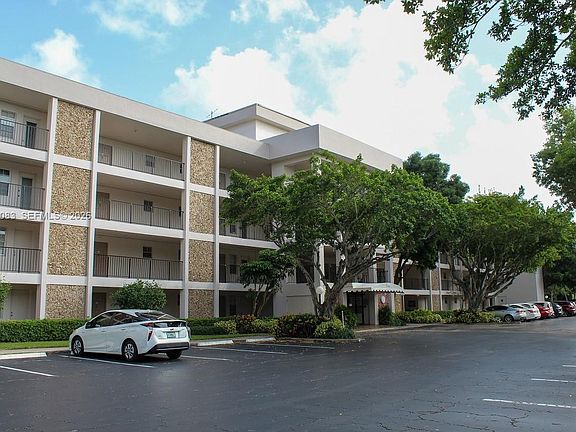 2nd image of 2900 N Palm Aire Dr APT 108